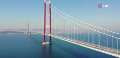 1915 &Ccedil;anakkale K&ouml;pr&uuml;s&uuml;'nde binlerce kişi &ccedil;alıştı