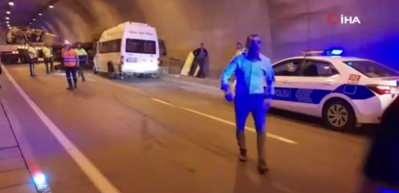 Sinop’ta traktörle yolcu minibüsü çarpıştı! Çok sayıda yaralı var