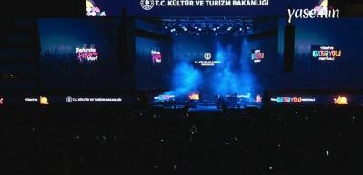 Şanlıurfa Kültür Yolu Festivali'nde sahne alan Uğur Işılak: "Medeniyetin başladığı yerdeyiz"