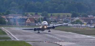 Z&uuml;rih Havalimanı&rsquo;nda Boeing 767'nin sekerek inme girişi viral oldu