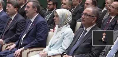 Cumhurbaşkanı Erdoğan: LGBT dayatması toplumu yozlaştırma aracına d&ouml;n&uuml;şt&uuml;