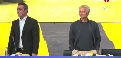 Jose Mourinho'nun Fenerbah&ccedil;e'ye imzasında Fatih Terim detayı