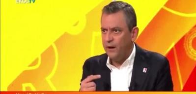 CHP'liler arasında kavga b&uuml;y&uuml;yor! &Ouml;zg&uuml;r &Ouml;zel 'bidon kafa sensin' diyerek tepki g&ouml;sterdi...