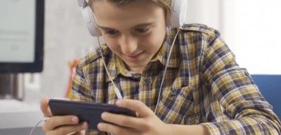 Ebeveynler dikkat: Yazın teknoloji bağımlılığı artabiliyor! 