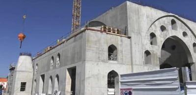 Fransa'da ırkcı saldırı! inşaat halindeki camiye ırk&ccedil;ı ifadelerle saldırdılar