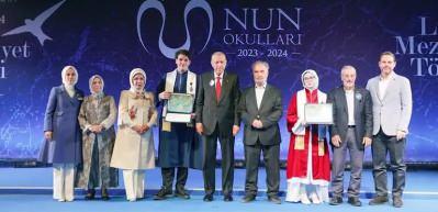 Cumhurbaşkanı Erdoğan, torununun mezuniyet t&ouml;reninde...
