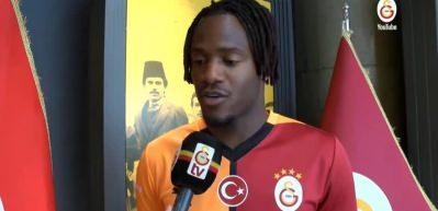 Galatasaray'ın yeni transferi Michy Batshuayi, formayı giydi! 
