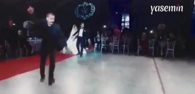 Maç sonrası gözyaşlarına boğulmuştu! Hakan Çalhanoğlu'nun zeybek oynadığı anlar yeniden gündemde