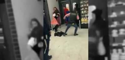 Marketteki kadın kavgasına Spider-Man karıştı