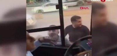 Ankara'da otob&uuml;s şof&ouml;r&uuml;ne sopalı saldırı kamerada
