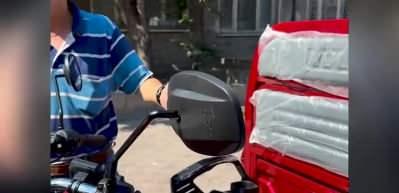 Irk&ccedil;ı saldırılarda motoru yakılmıştı: Hayırseverlerden anlamlı hediye!