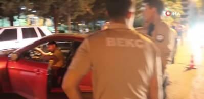 &Ouml;nce &ldquo;G&ouml;revin bu değil&rdquo; dedi, bir başka uygulamada gazeteciyi tehdit etti
