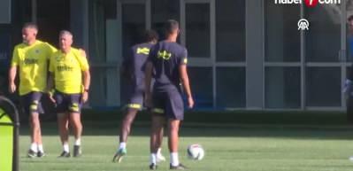 Fenerbah&ccedil;e, Lugano ma&ccedil;ı hazırlıkları yapılırken kendisinin &uuml;zg&uuml;n olduğu konudan bahsetti
