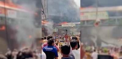 Kamu sekt&ouml;r&uuml; protestolarında izdiham: En az 32 &ccedil;ocuk &ouml;ld&uuml;