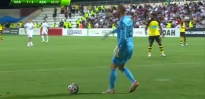 Konferans Ligi'nde enfes gol! Kaleci kendi kalesinden attı