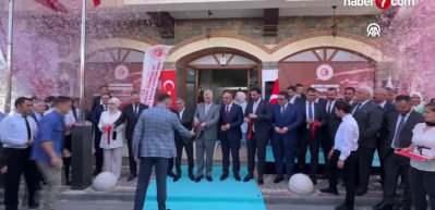 Ticaret Bakanı Bolat'tan, buğday ve ay&ccedil;i&ccedil;eği ithalatı a&ccedil;ıklaması