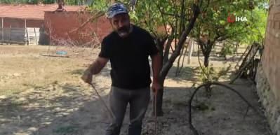 Bakır &ccedil;ubuklarla yeraltındaki suyu bulan adam şaşırttı