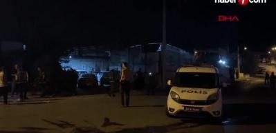 D&uuml;kkanları taradılar; arkadaşlarıyla &ccedil;ay i&ccedil;en Ahmet &ouml;ld&uuml;