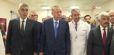 Cumhurbaşkanı Erdoğan, Gölcük Devlet Hastanesi'ni ziyaret etti