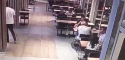 Kafede oturan adamı vuran şahıs tutuklandı