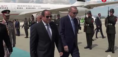 Mısır devlet başkanı Sisi T&uuml;rkiye d&ouml;n&uuml;ş&uuml; 151 kişiye af kararı aldı! İşte detaylar...