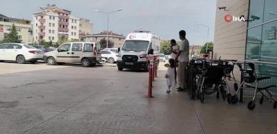 6 metre y&uuml;kseklikten d&uuml;şen 2 yaşındaki Hamza bebek ağır yaralandı.