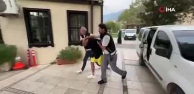 Bursa&rsquo;da su&ccedil; makinesinden polislere: &ldquo;Maymun &ccedil;i&ccedil;eğine yakalandım size de bulaşır&rdquo;