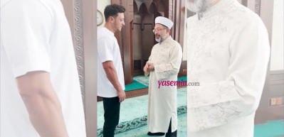 Futbolcu Mesut Özil Diyanet İşleri Başkanı Ali Erbaş'la bir araya geldi