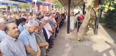 Sultanbeyli'de 1 TL indirim i&ccedil;in &ouml;ld&uuml;r&uuml;len baba ve kız son yolculuğuna uğurlandı