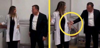 CHP'li Başkan Ali Doğan'ın kadın &ccedil;alışanın elini cebinden &ccedil;ıkarması g&uuml;ndem oldu