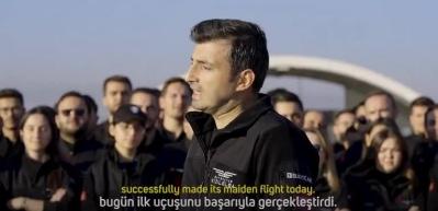 Bu gurur senin T&uuml;rkiye! KIZILELMA ilk u&ccedil;uş testini başarıyla tamamladı, işte tarihe ge&ccedil;en o anlar