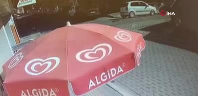 Silah sesleri sokağı inletti! Hasımlarına acımasızca vurdular