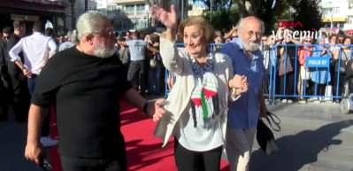 Altın Portakal Film Festivali'ne kefiyeyle katılan Gülsen Tuncer'den Filistin'e destek mesajı!