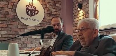 Recai Kutan'ın dava arkadaşı Necmettin Erbakan ile tanıştığı ana ilişkin video tekrar viral oldu