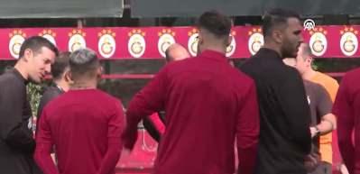 Rıdvan Dilmen Galaasaray.2ın yeni kuracağı kadro ile ilgili a&ccedil;ıklamalarda bulundu