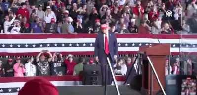 Trump "siyah erkek"lerin ona oy vereceğini s&ouml;yledi
