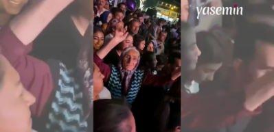 Festivale o da katıldı! Gençlere adeta taş çıkarttı: "İkinci baharını yaşıyor"