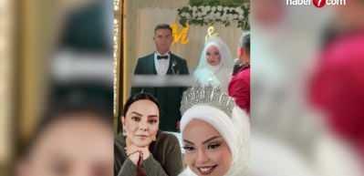 Sosyal medyayı sallayan d&uuml;ğ&uuml;n! G&ouml;ren Ebru G&uuml;ndeş sandı: 'İkizi mi?'