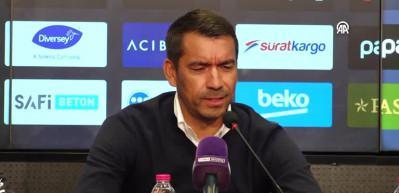 Van Bronckhorst Beşiktaş adına 27 yıl sonra bir ilki başardı
