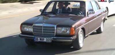 MHP lideri Bah&ccedil;eli'den klasik otomobiliyle Ankara turu