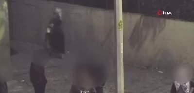 Ter&ouml;r g&ouml;stericileri Batman'da kadınlara takıldı! Ter&ouml;r yandaşlarını mahalleye sokmadılar, işte o anlar!