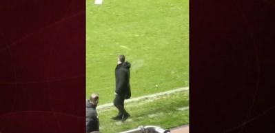 Ey&uuml;pspor kendi evinde yara aldı