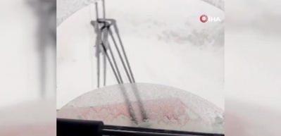 Muş&rsquo;ta Sağanak Yağış Yerini Kar Yağışına Bıraktı, Kent Beyaza B&uuml;r&uuml;nd&uuml;