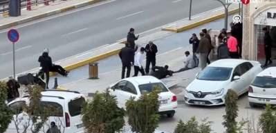 Silahlı saldırıya uğrayan 1'i avukat 4 kişi yaralandı