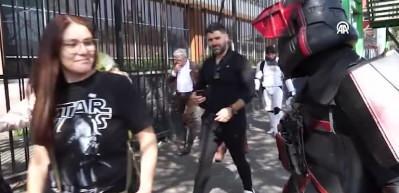 Sinema d&uuml;nyasının efsanesi olan "Star Wars" karakterleri Meksika'da buluştu