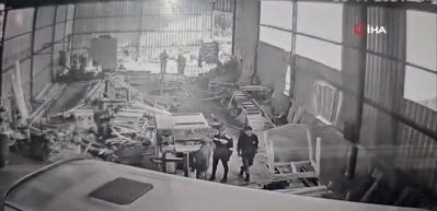 Babasıyla husumetli olan evlat iş yerini darmaduman etti