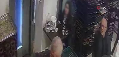 &lsquo;Dışarısı &ccedil;ok soğuk&rsquo; diyerek girdi hırsızlık yaptı ka&ccedil;tı! işte vicdansız hırsızın g&ouml;r&uuml;nt&uuml;s&uuml;...