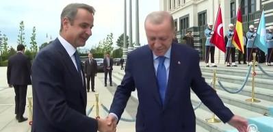 Yunanistan Başbakanı Mi&ccedil;otakis, T&uuml;rkiye ile G&ouml;r&uuml;şmelerde Tek Meseleyi İşaret Etti