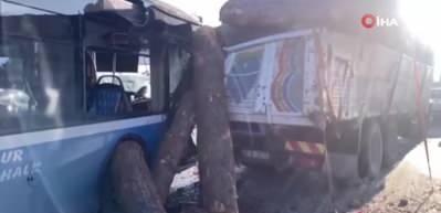 Burdur'da zincirleme kaza: 1'i polis 6 yaralı