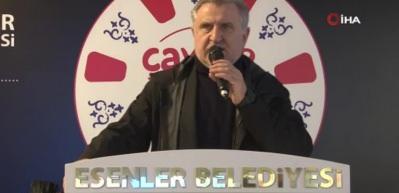 Esenler'de Uluslararası D&uuml;nya &Ccedil;ay G&uuml;n&uuml;'ne &ouml;zel &ccedil;ay ikramı yapıldı